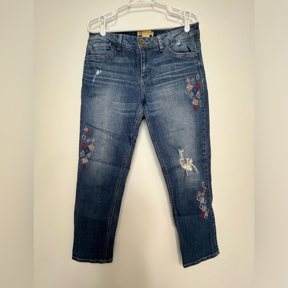 EUC Democracy Girlfriend Embroidered Denim Jeans size 10